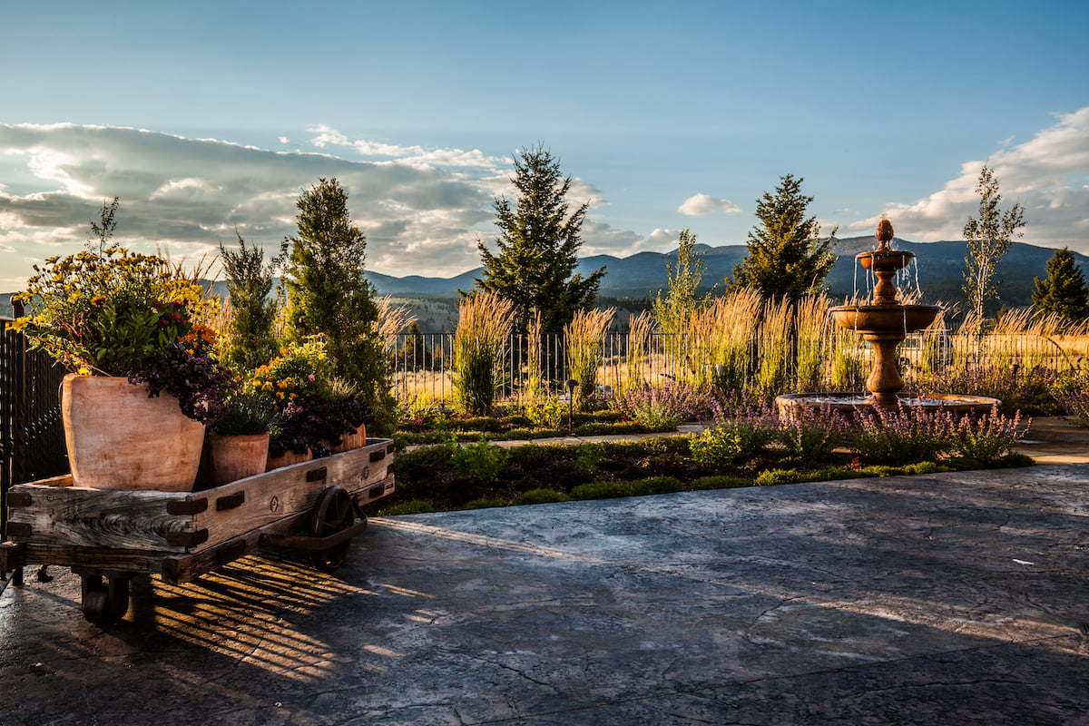 montana travel and tourism gardens
